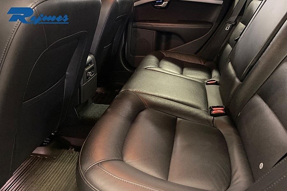Volvo V70 8 of 14