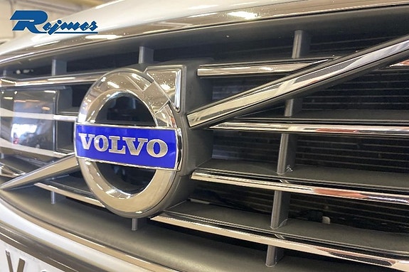Volvo V70 3 of 14