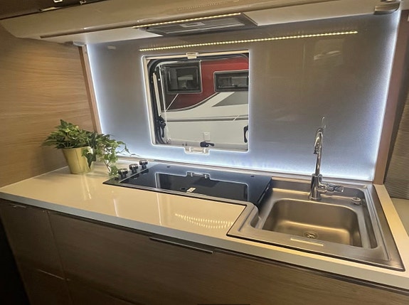 Adria Adora 753 UC 5 of 10