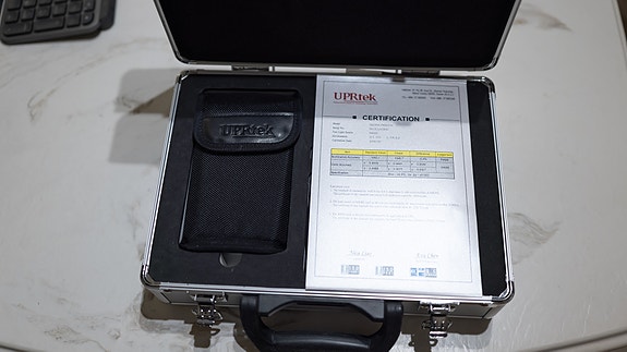 Product image 1 of 3