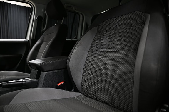 Volkswagen Amarok 26 of 30