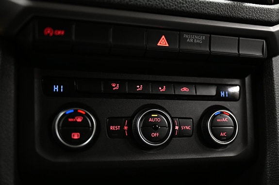 Volkswagen Amarok 28 of 30