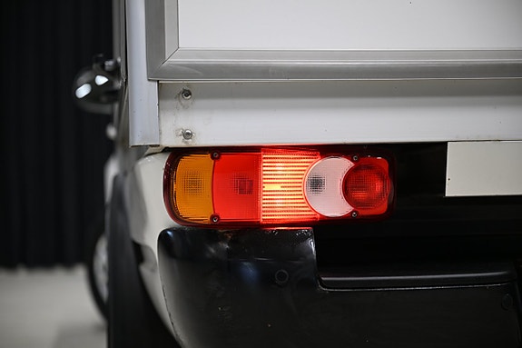 Volkswagen Amarok 13 of 30