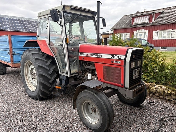Massey Ferguson 390