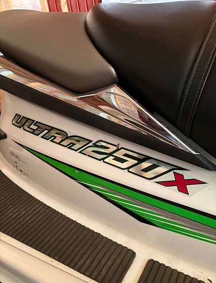 Kawasaki ultra 250x 4 of 10