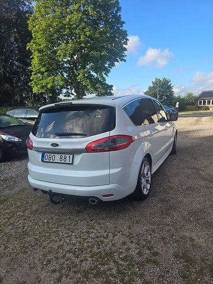 Ford S-MAX 4 of 8