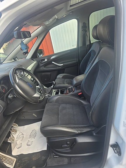 Ford S-MAX 5 of 8