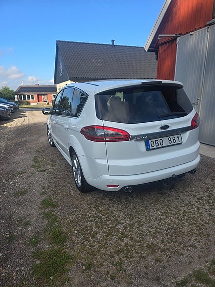 Ford S-MAX 3 of 8