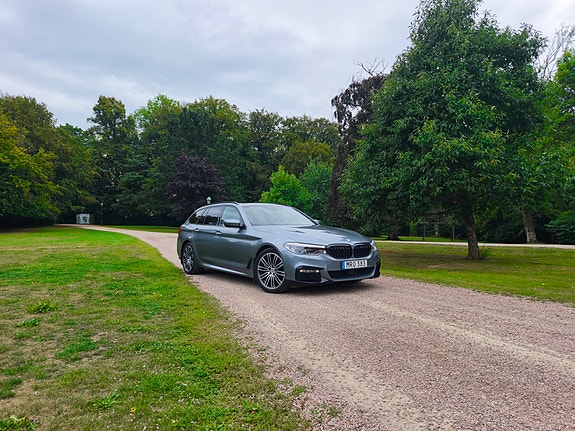 BMW 540i 3 of 10