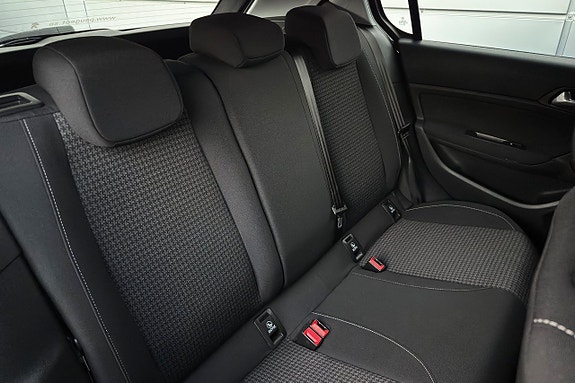 Peugeot 308 23 of 30