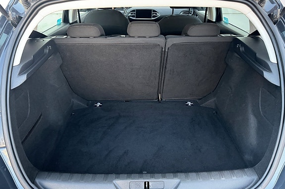 Peugeot 308 30 of 30
