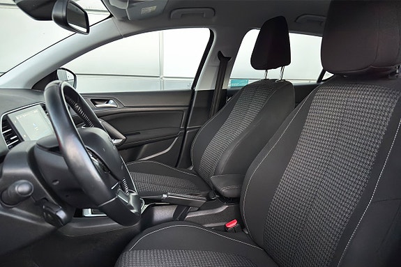 Peugeot 308 13 of 30