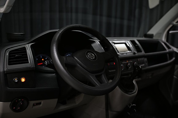 Volkswagen Transporter 17 of 27