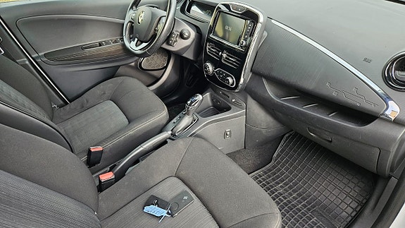 Renault Zoe 9 of 15