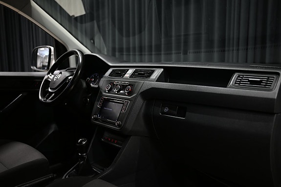 Volkswagen Caddy 23 of 26