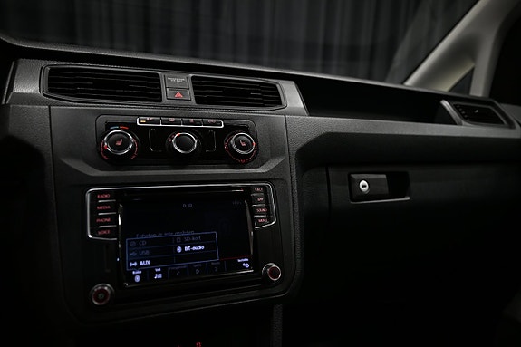 Volkswagen Caddy 22 of 26