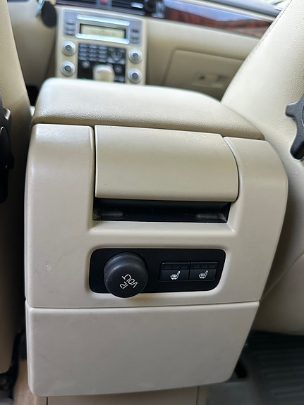 Volvo V70 10 of 13