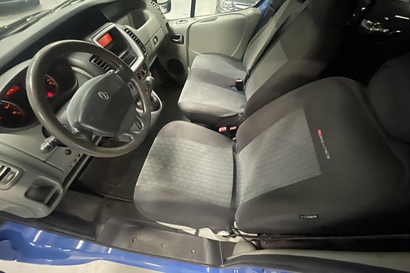 Renault Trafic 7 of 12