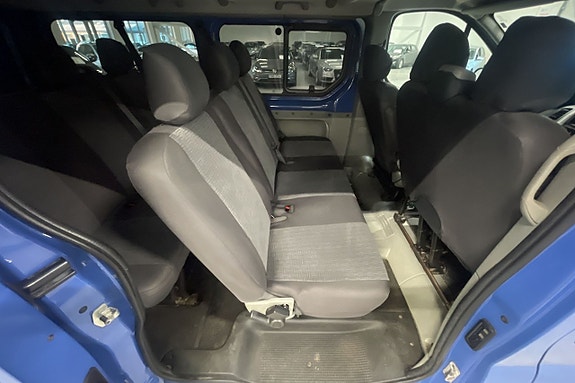 Renault Trafic 10 of 12