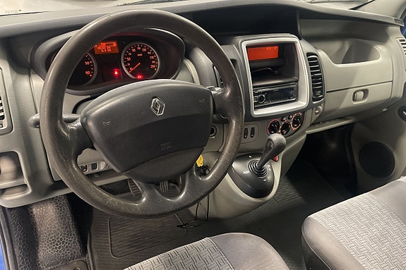 Renault Trafic 8 of 12