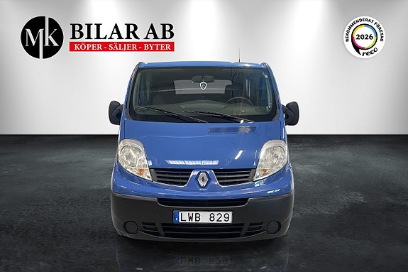 Renault Trafic 2 of 12