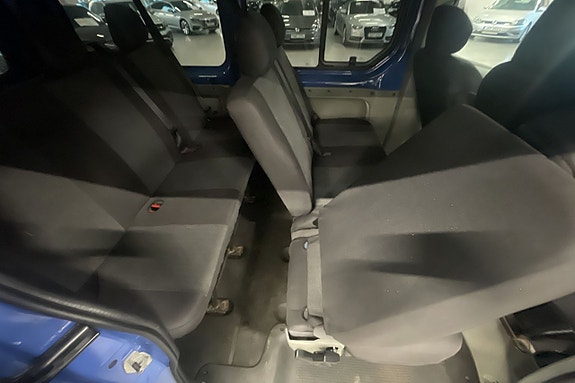 Renault Trafic 12 of 12