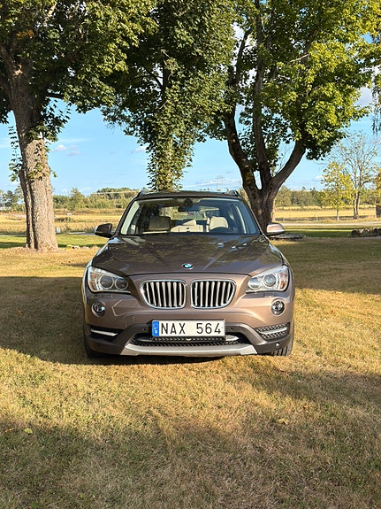 BMW X1 2 of 7