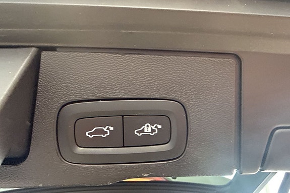Volvo XC60 14 of 21