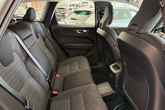 Volvo XC60 11 of 21