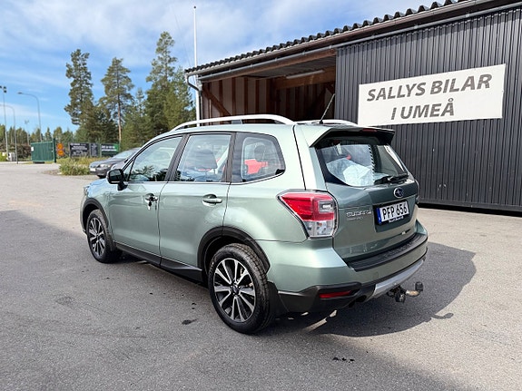 Subaru Forester 9 of 17