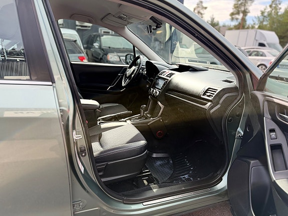 Subaru Forester 13 of 17