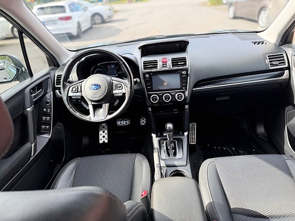 Subaru Forester 12 of 17
