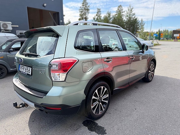 Subaru Forester 5 of 17
