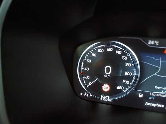 Volvo S60 2 of 16