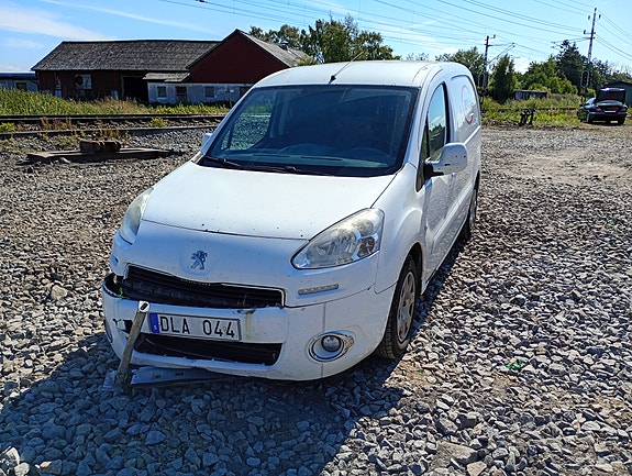 Peugeot Partner 2 of 4