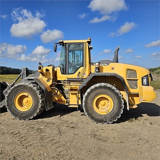 Volvo L120 G - hurtigskift / quick coupler  - dæk / tires 75 4 of 30
