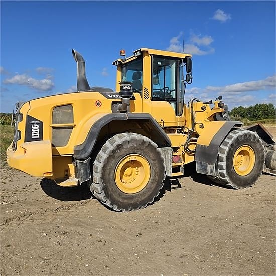 Volvo L120 G - hurtigskift / quick coupler  - dæk / tires 75 18 of 30
