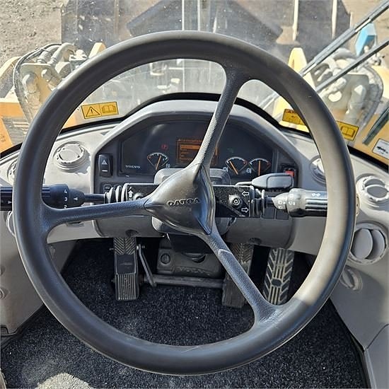Volvo L120 G - hurtigskift / quick coupler  - dæk / tires 75 23 of 30
