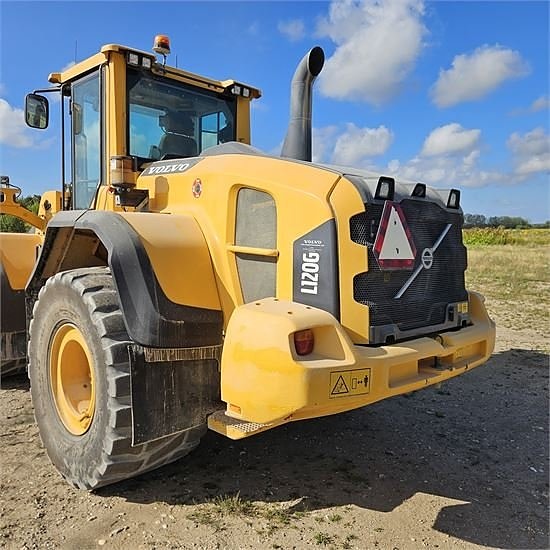 Volvo L120 G - hurtigskift / quick coupler  - dæk / tires 75 10 of 30
