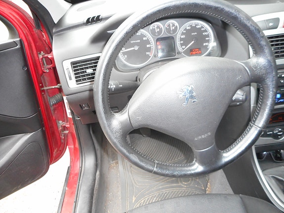 Peugeot 307 SW 3 of 6