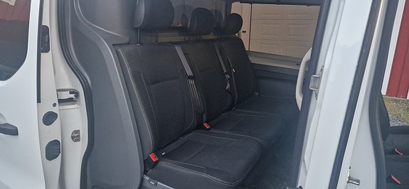 Opel Vivaro 9 of 16