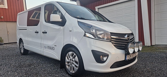 Opel Vivaro 2 of 16