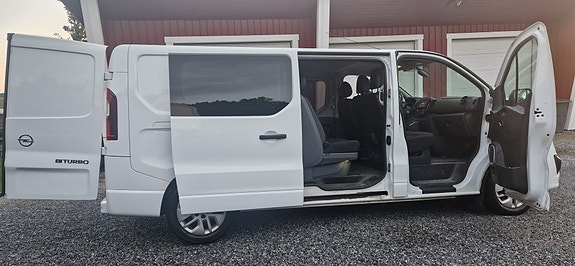 Opel Vivaro 5 of 16