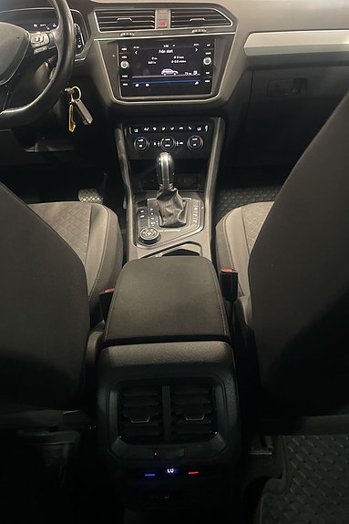 Volkswagen Tiguan 10 of 12