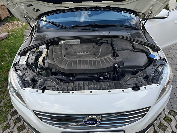 Volvo V60 8 of 8