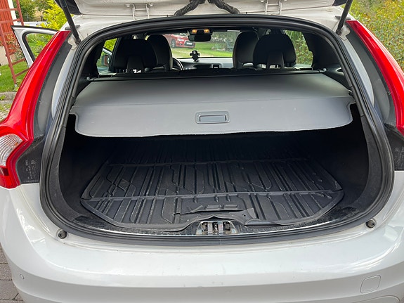 Volvo V60 7 of 8