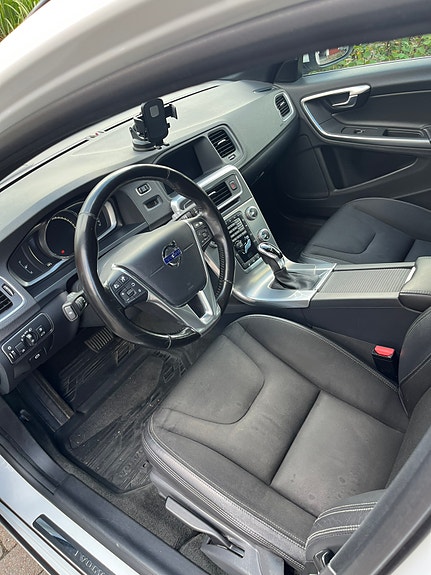 Volvo V60 5 of 8
