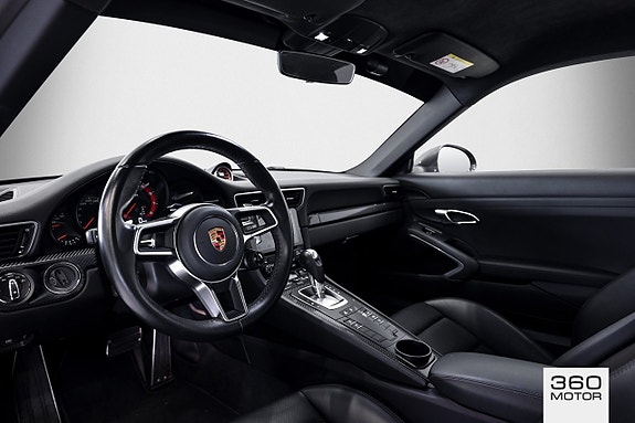 Porsche 911 Carrera 9 of 14