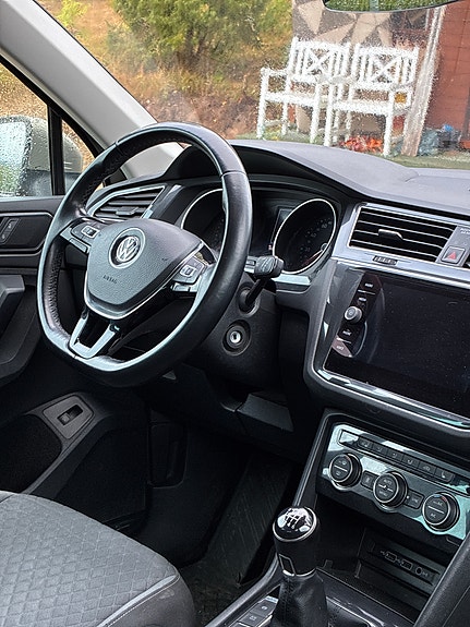 Volkswagen Tiguan 4 of 5