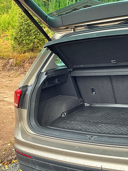 Volkswagen Tiguan 5 of 5